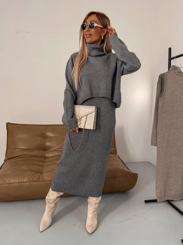 Chrissy Dress™ & Højhalset Bluse Sæt