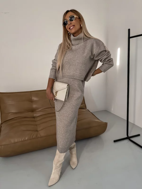 Chrissy Dress™ & Højhalset Bluse Sæt